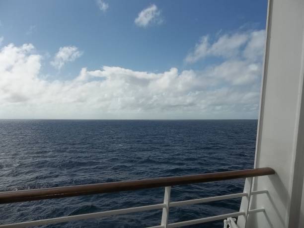 远航 - yuǎn háng