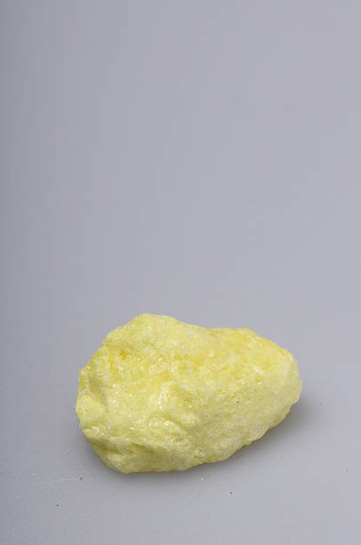 硫磺 - liú huáng