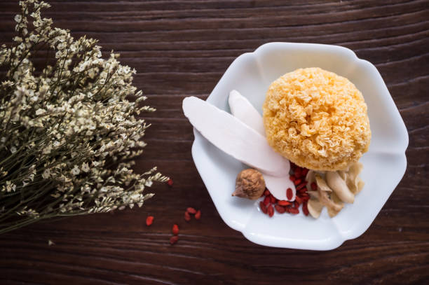 称臣 - chēng chén