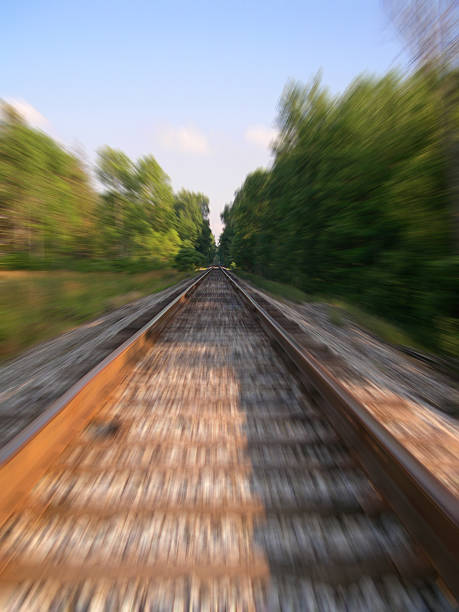 正轨 - zhèng guǐ