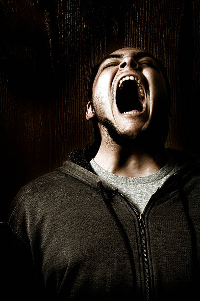 惊叫 - jīng jiào