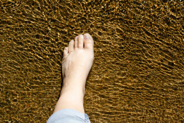 水脚 - shuǐ jiǎo