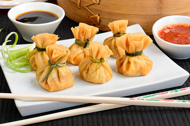 抄手 - chāo shǒu