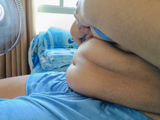 胀满 - zhàng mǎn