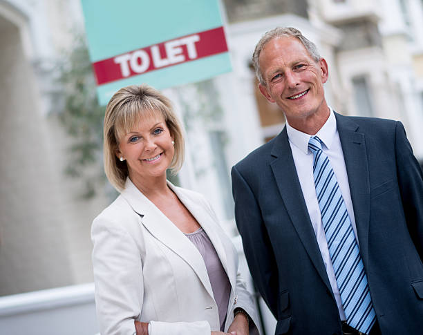 房东 - fáng dōng