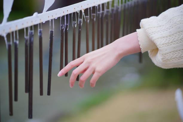 龙钟 - lóng zhōng