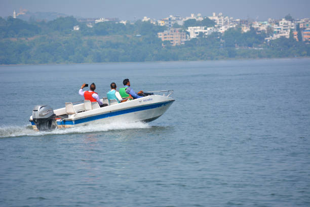 划船 - huà chuán