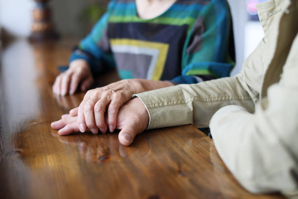 中年 - zhōng nián