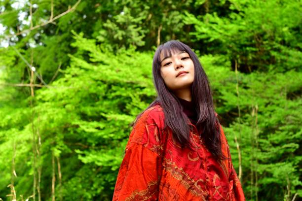 朝臣 - cháo chén