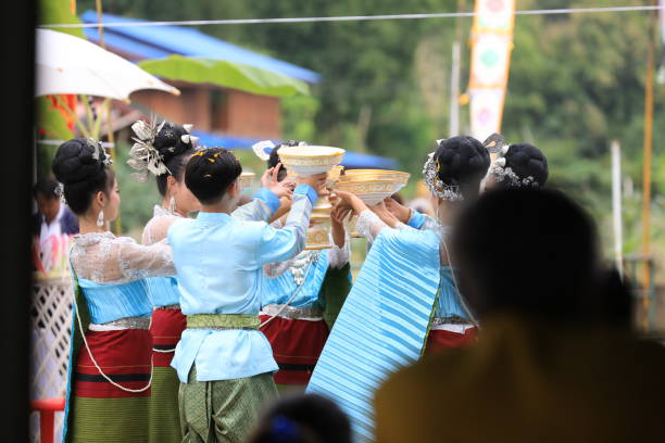 农桑 - nóng sāng