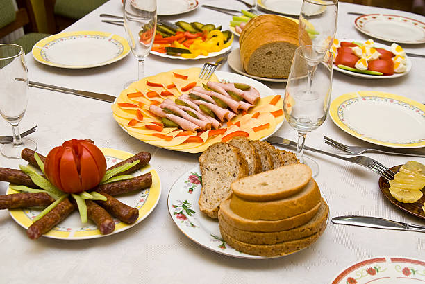 并肩 - bìng jiān