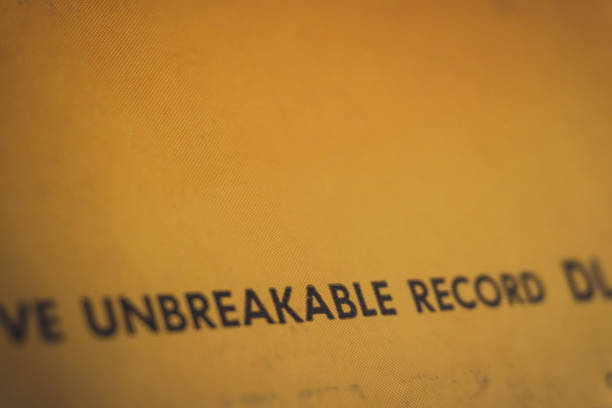 铁证 - tiě zhèng