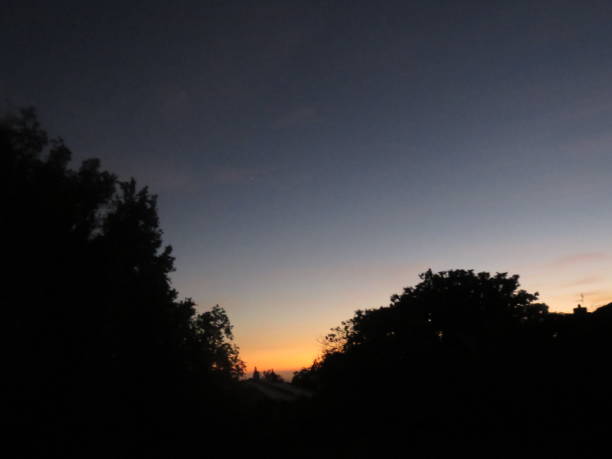 天亮 - tiān liàng