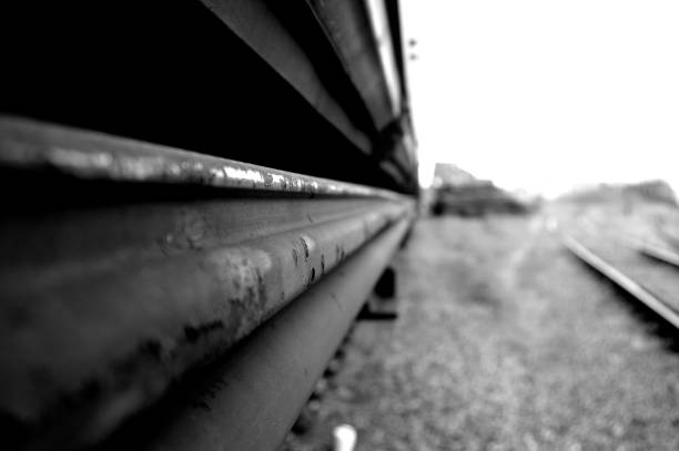 着边 - zháo biān