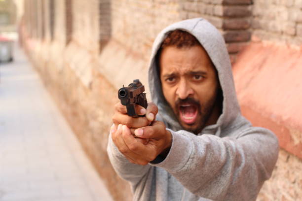 枪战 - qiāng zhàn