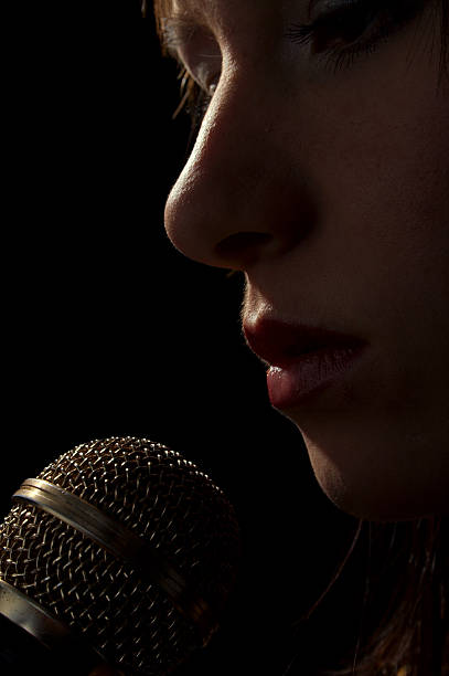 娇声 - jiāo shēng