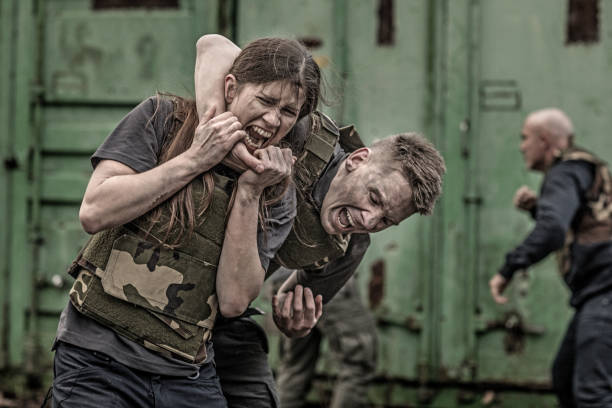 猛攻 - měng gōng