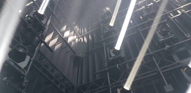 声光 - shēng guāng