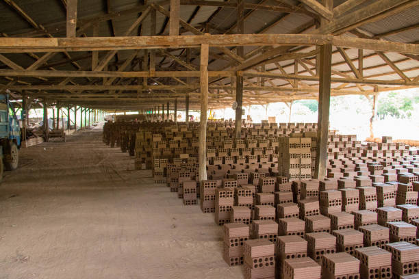 砖厂 - zhuān chǎng