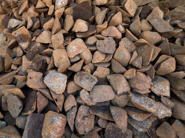 生铁 - shēng tiě