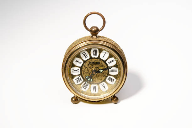 座钟 - zuò zhōng