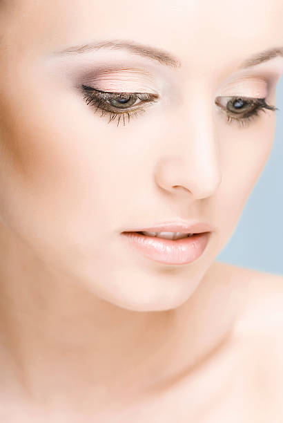 淡妆 - dàn zhuāng