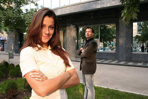 面前 - miàn qián