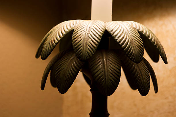 掌灯 - zhǎng dēng