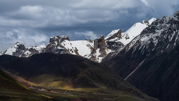 壮丁 - zhuàng dīng