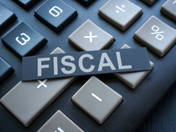 财政 - cái zhèng