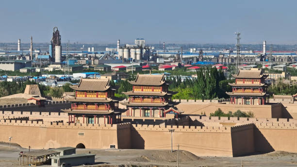 应从 - yìng cóng