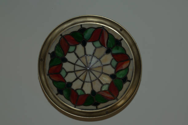 顶灯 - dǐng dēng