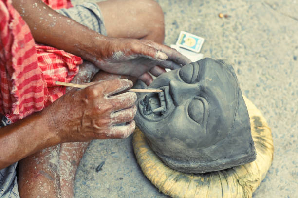 雕琢 - diāo zhuó