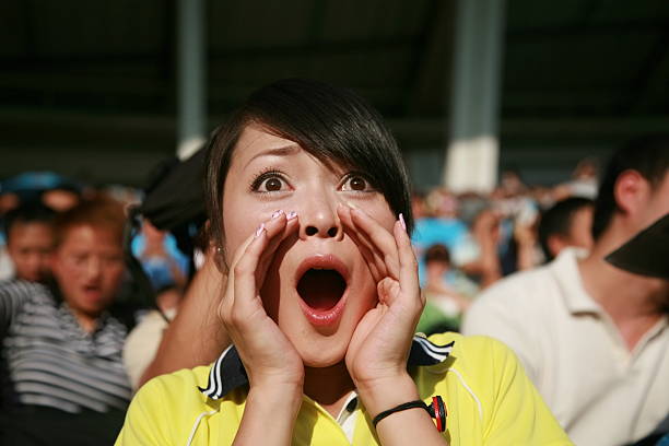 嚷嚷 - rǎng rǎng