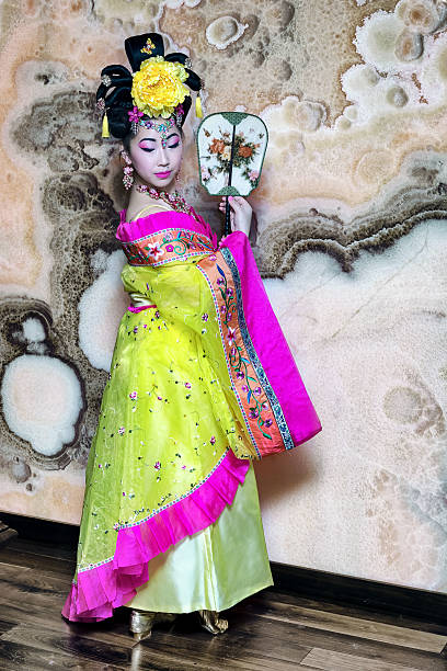 唐装 - táng zhuāng