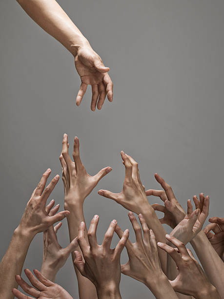 伸手 - shēn shǒu