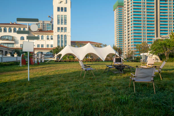 广场 - guǎng chǎng