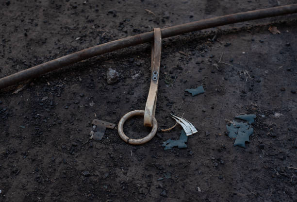 交战 - jiāo zhàn