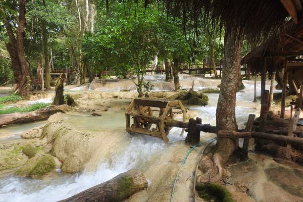 匡救 - kuāng jiù