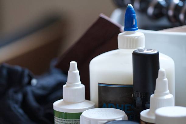 胶水 - jiāo shuǐ