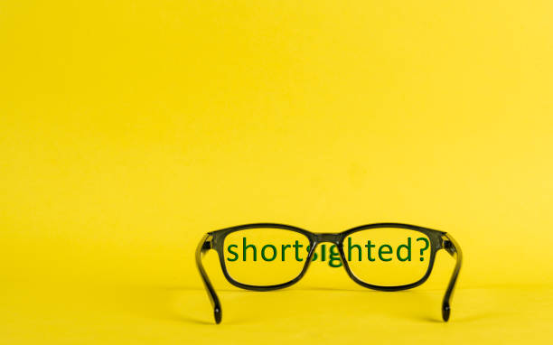 短见 - duǎn jiàn