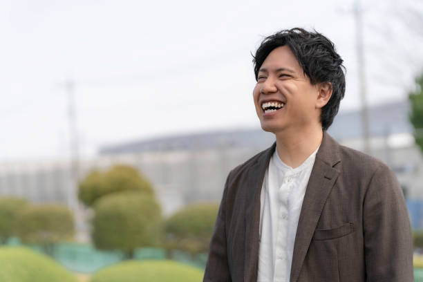 青年 - qīng nián